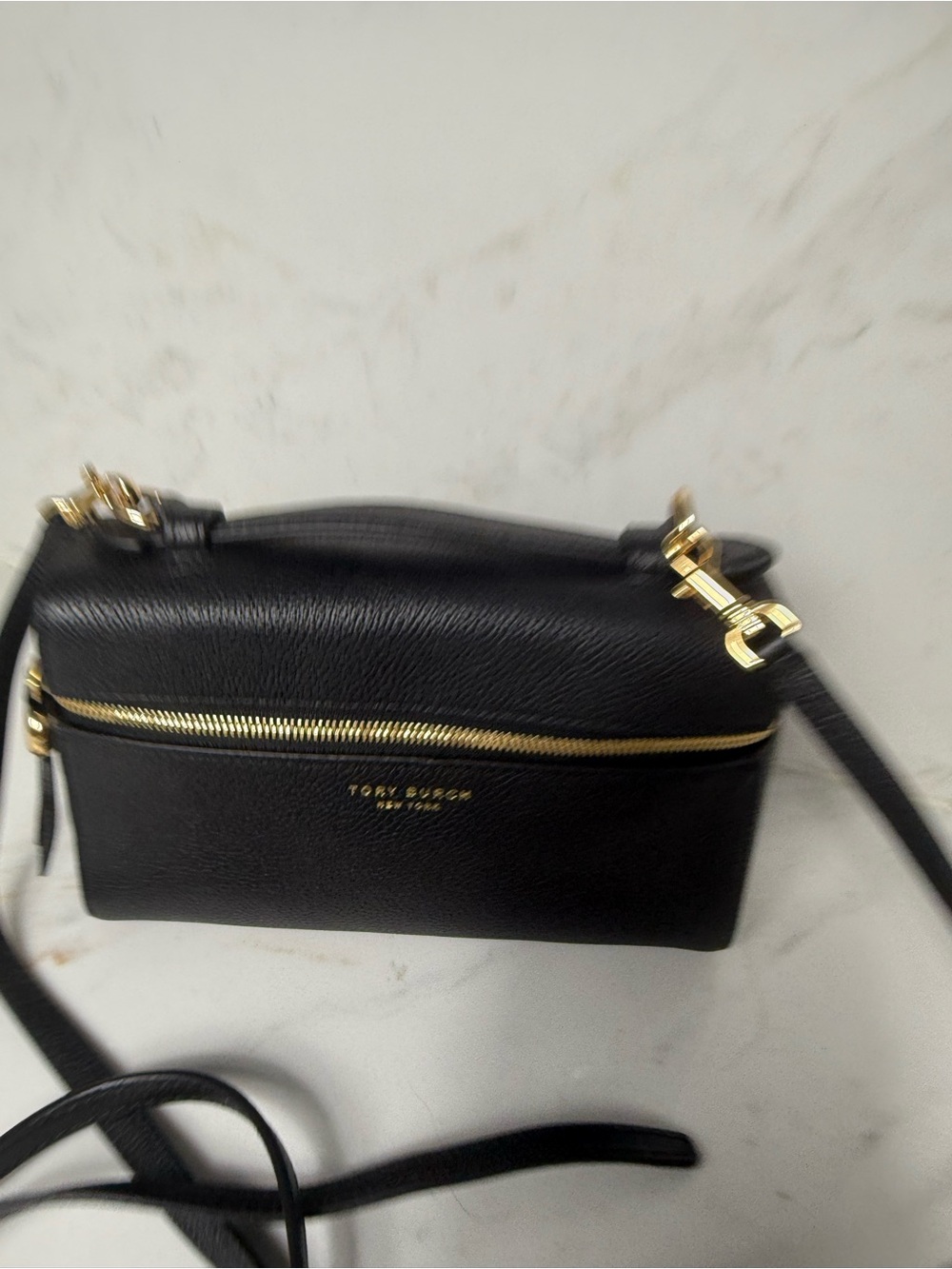 TORY BURCH SLIM ROMY TOP HANDLE
BAG in Black Leather Crossbody Bag  new - Picture 9 of 12